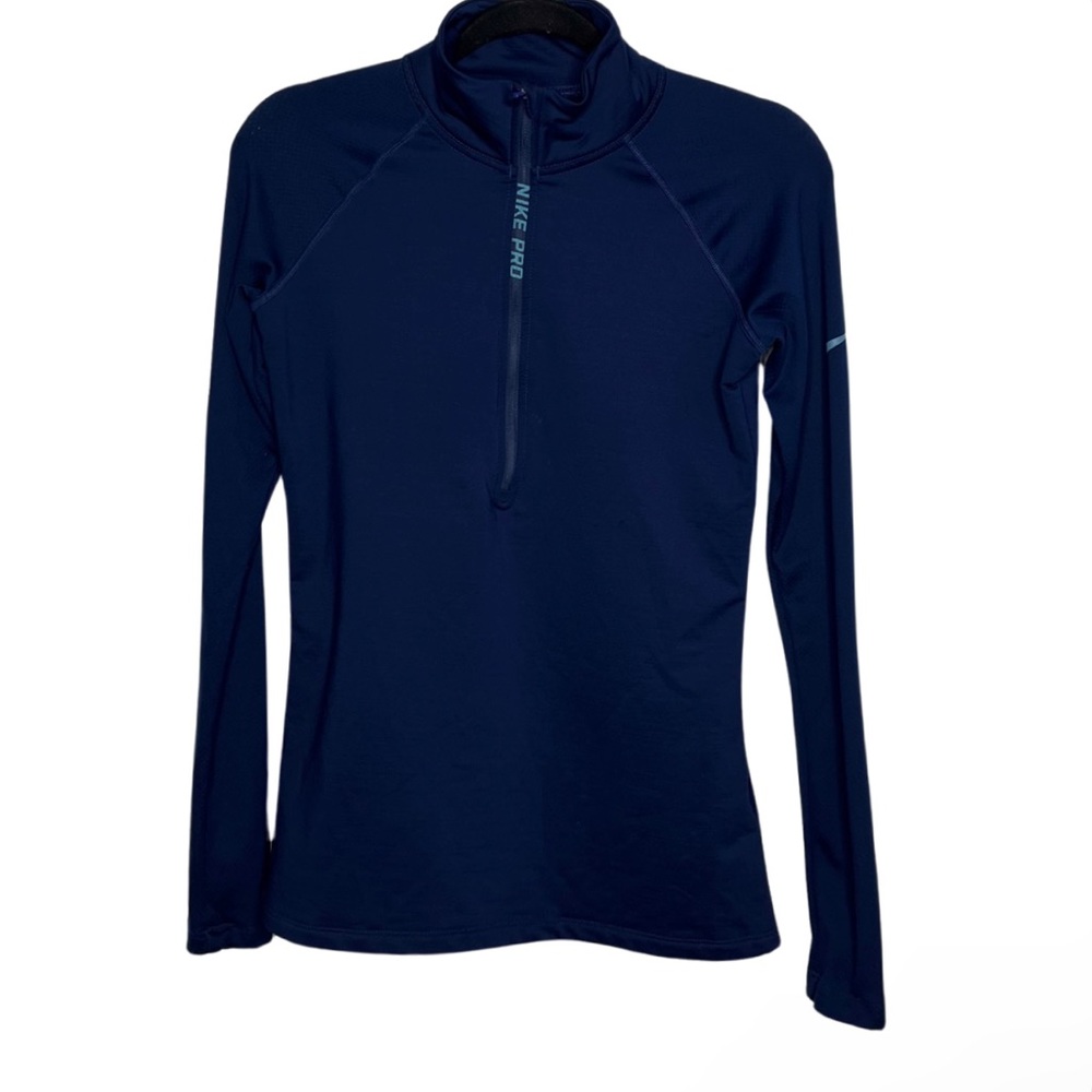 Zip up Nike long sleeve size medium